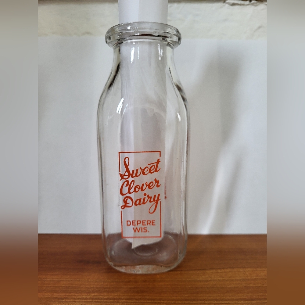 Vintage Milk Bottle From DePere Wisconsin Sweet Clover Dairy Glass Pint